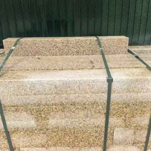 荆州 黄金麻花岗岩石材机切面栏杆料半成品