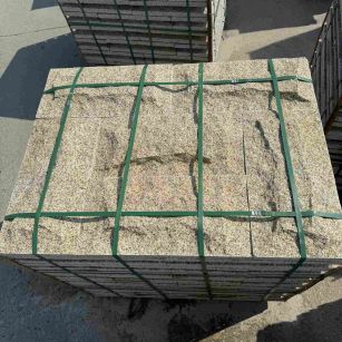 荆州 黄金麻花岗岩石材自然面蘑菇石成品