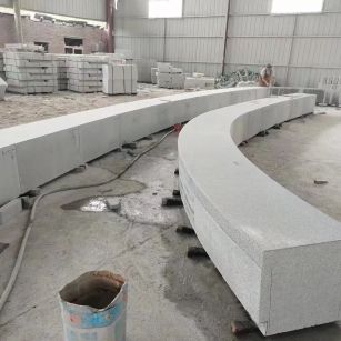 荆州芝麻白花岗岩石板材 园林光面弧形坐凳