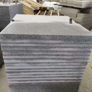 荆州 芝麻白5公分火烧地铺成品，900*400，规格可定制