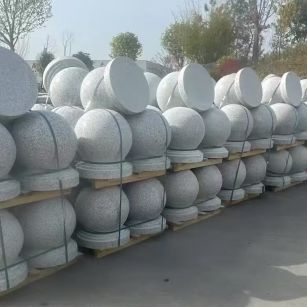 荆州 白麻花岗岩石材圆球，石球，挡车球，隔离球，景观石球，风水球等