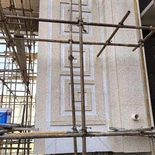 荆州 黄金麻花岗岩别墅外墙干挂回纹造型效果