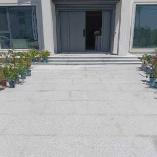 荆州 芝麻白花岗岩地铺石地面铺装