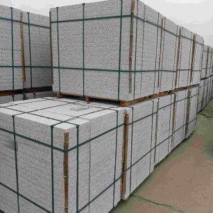 荆州 白麻花岗岩石材荔枝面地铺石（300*600*50）