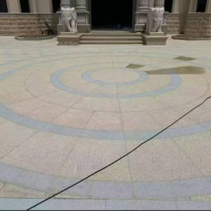 荆州 黄金麻芝麻灰花岗岩石材地铺拼接效果