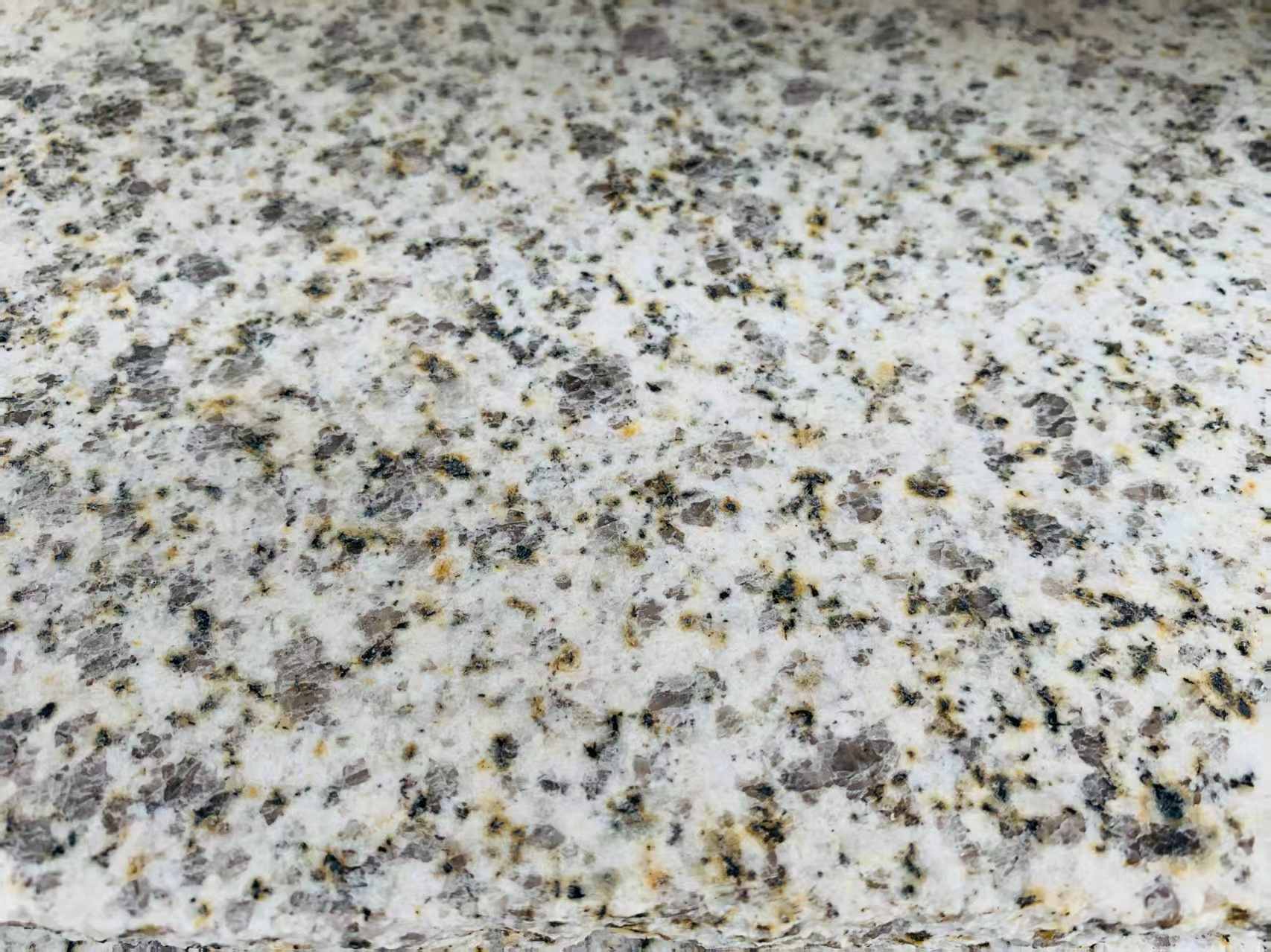 荆州 黄金麻花岗岩石材浅黄光面