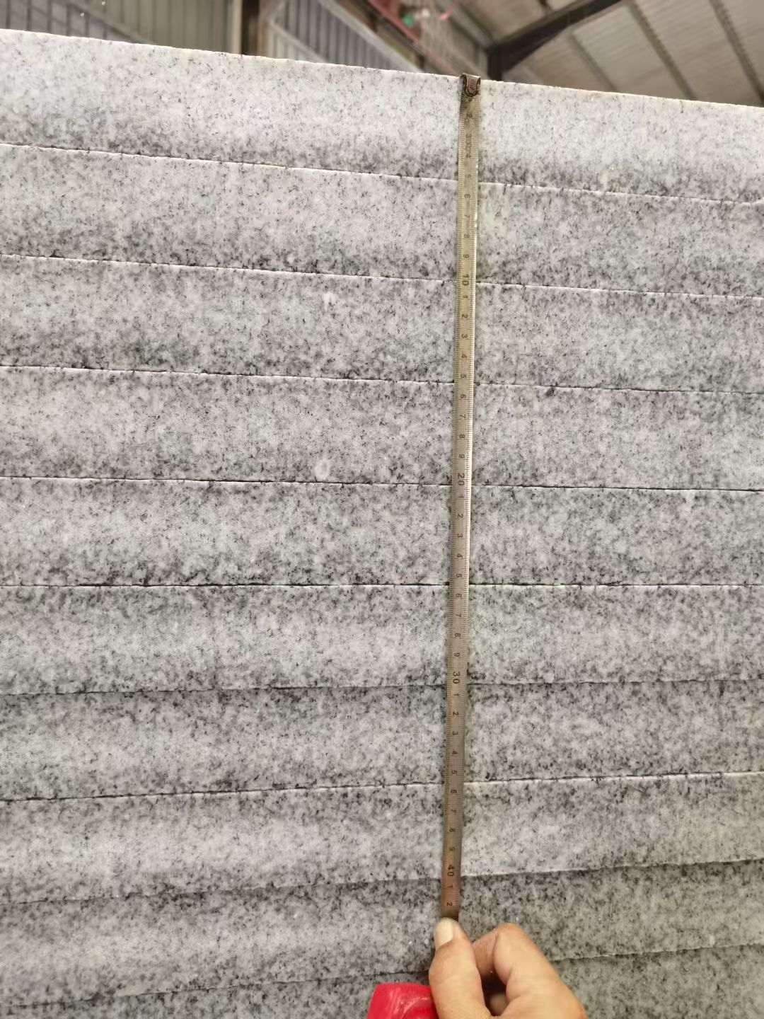 荆州 芝麻白火烧成品厚薄均匀，B料价格接近A料质量