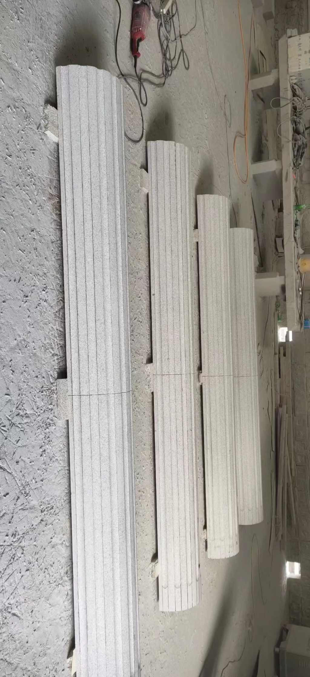 荆州 花岗岩厂家带你看白麻花岗岩门楼大柱柱皮