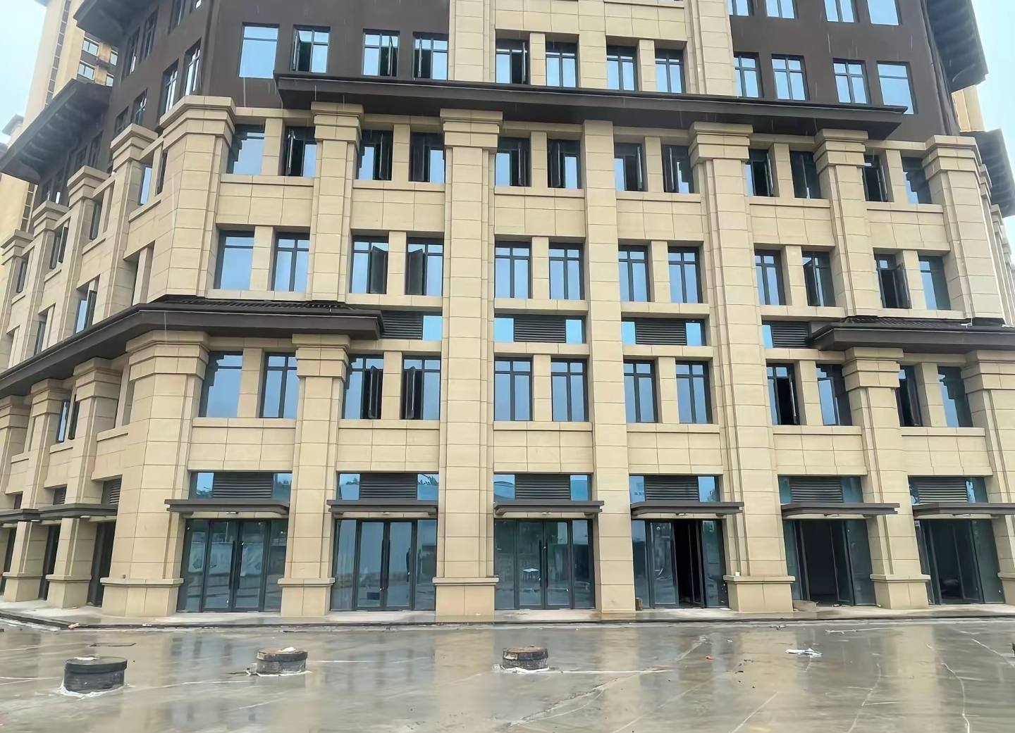 荆州 黄金麻花岗岩荔枝面小区外墙干挂