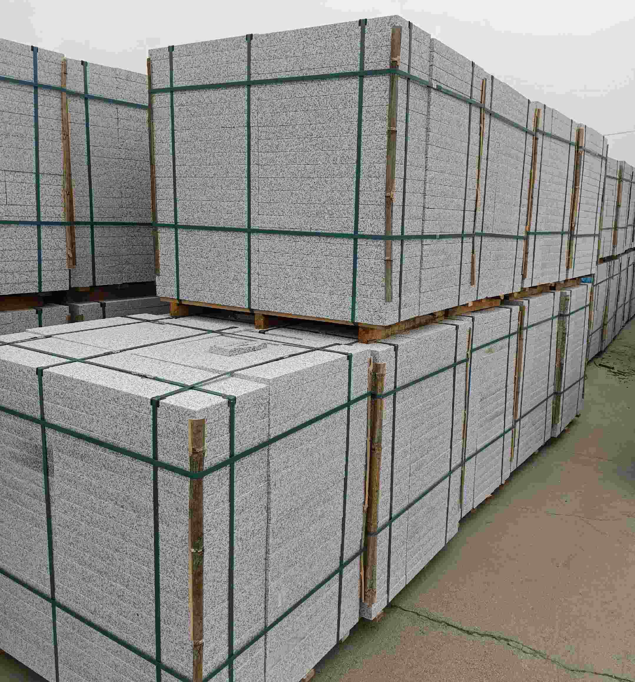 荆州 白麻花岗岩石材荔枝面地铺石（300*600*50）