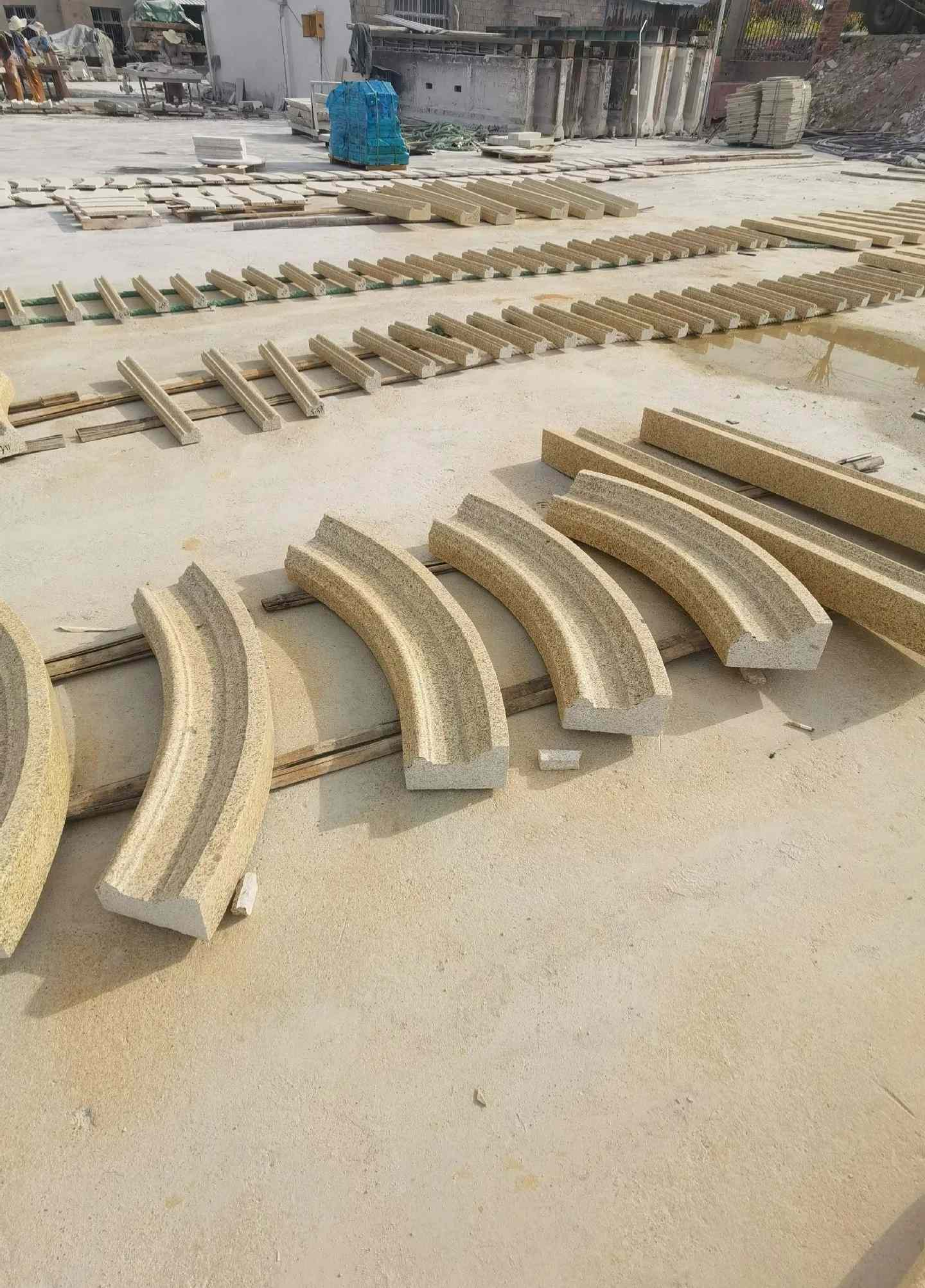 荆州 黄金麻花岗岩别墅线条