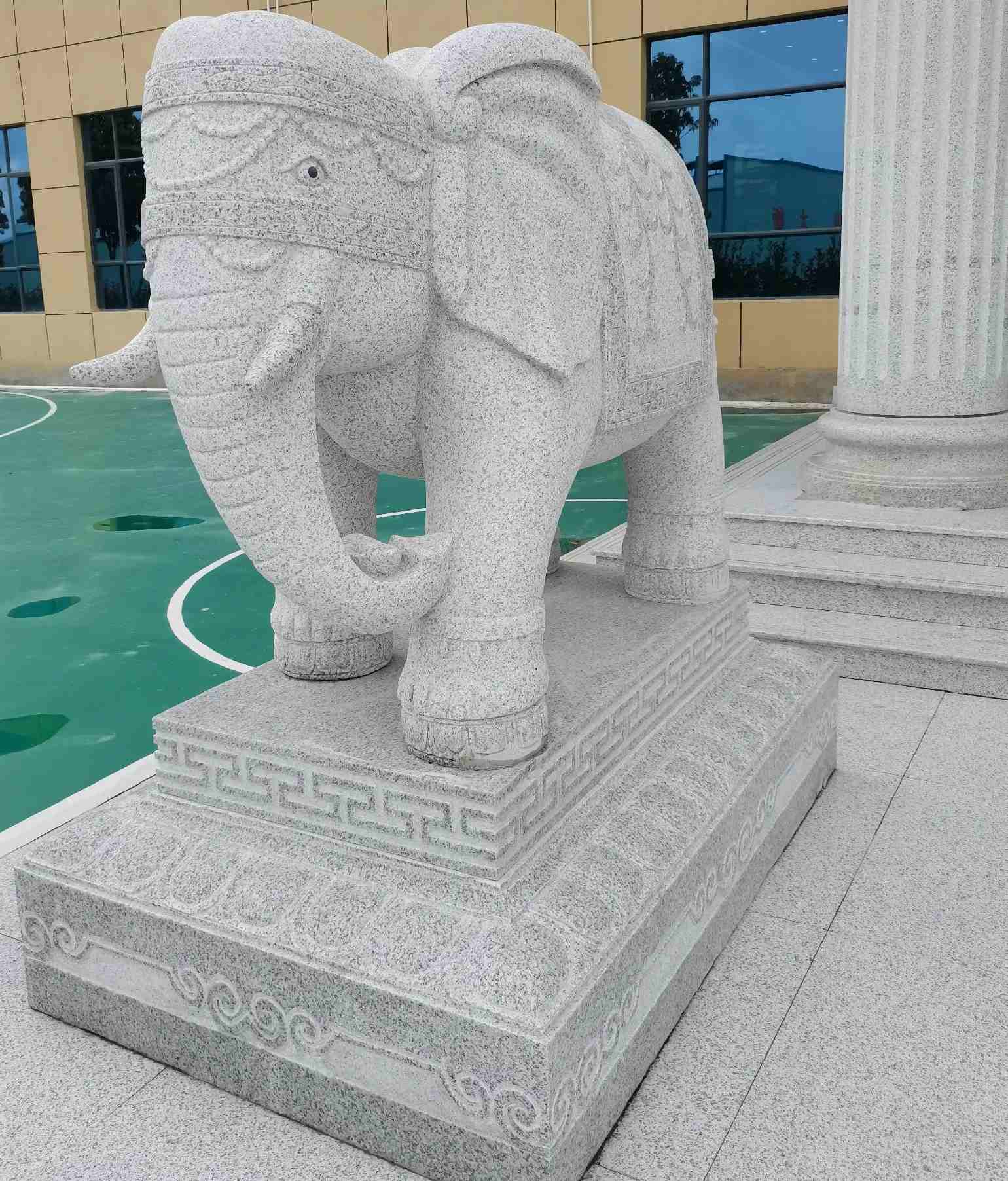 荆州 白麻花岗岩动物异形石雕-大象