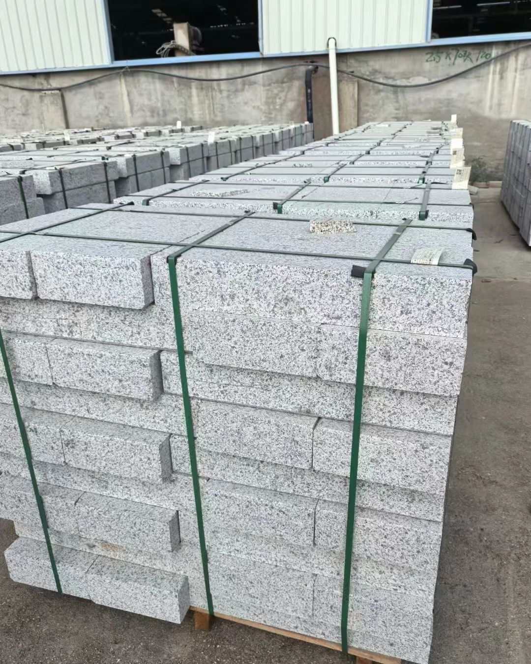 荆州 白麻花岗岩路沿石，弧形路沿石，道牙石，马路牙子，界石，路缘石，平沿石，直岩石，平缘石等