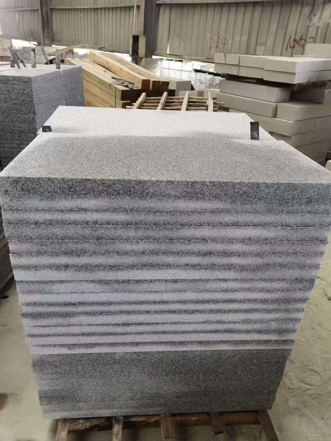 荆州 芝麻白5公分火烧地铺成品，900*400，规格可定制