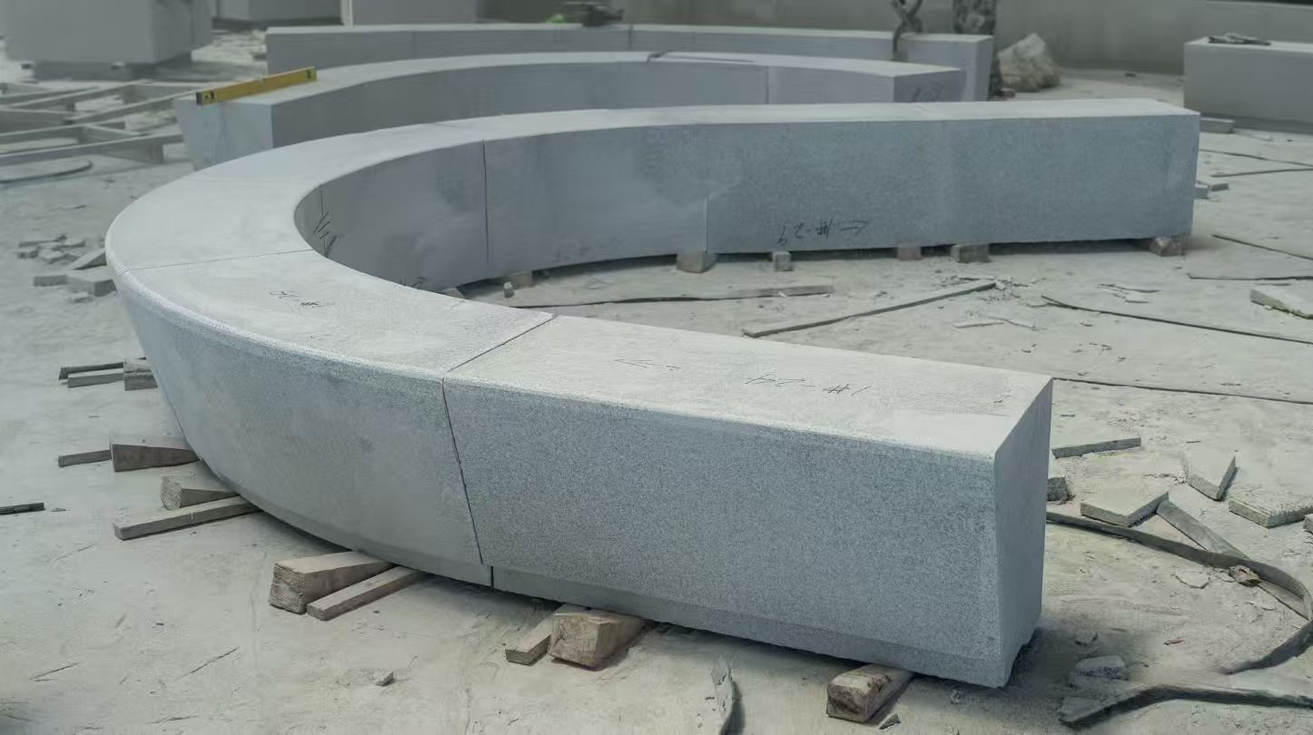 荆州 芝麻白花岗岩光面弧形坐凳