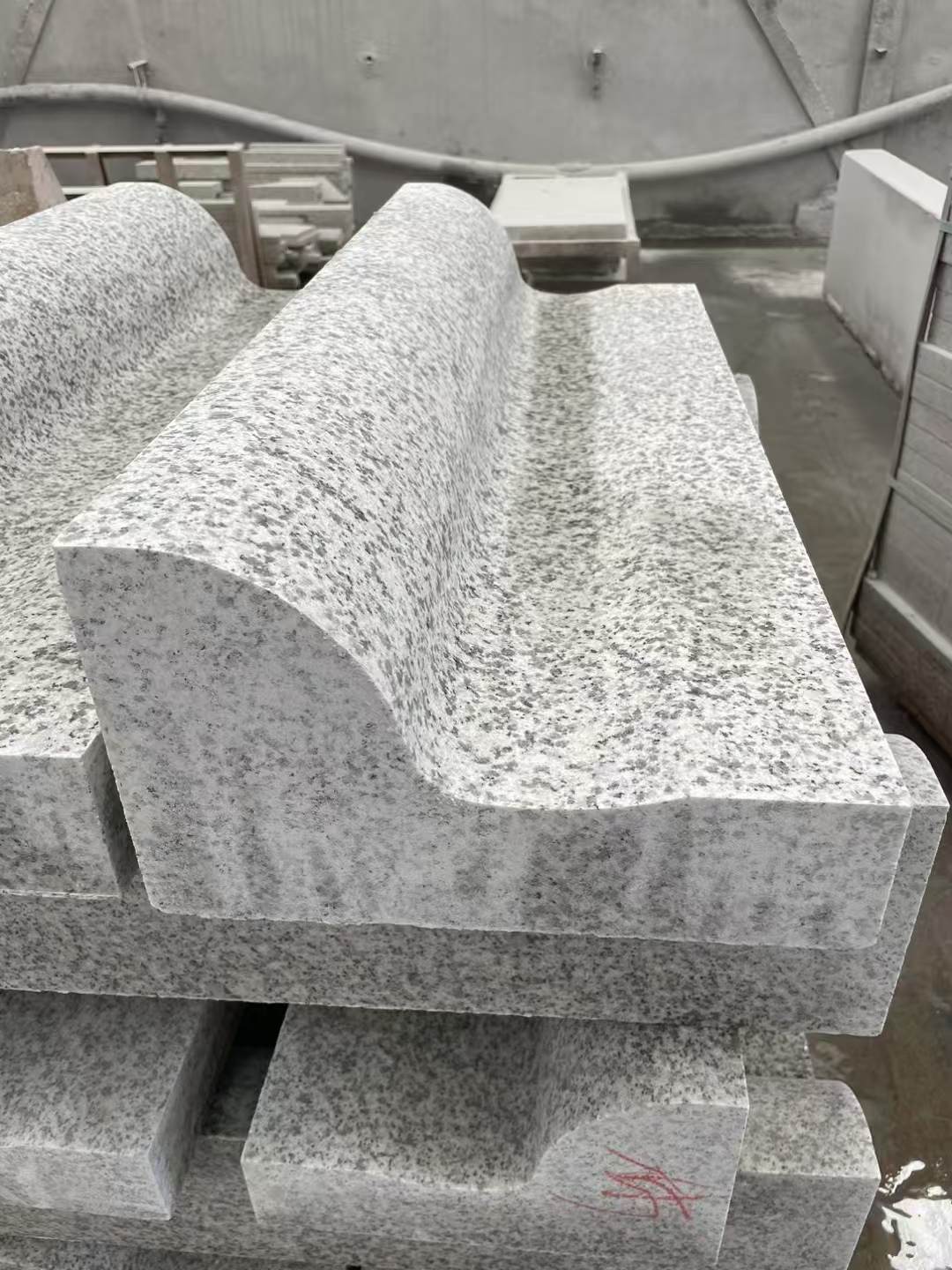 荆州 白麻花岗岩S型路沿石，路侧石，马路牙子等