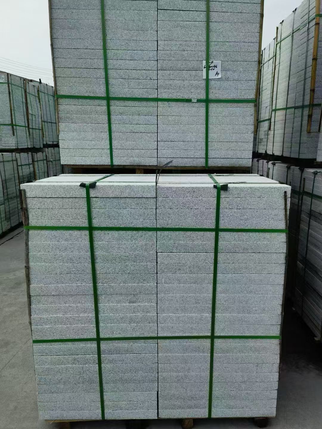 荆州 芝麻白火烧，园林广场市政工程地铺石，1.8~5.0厚均有现货