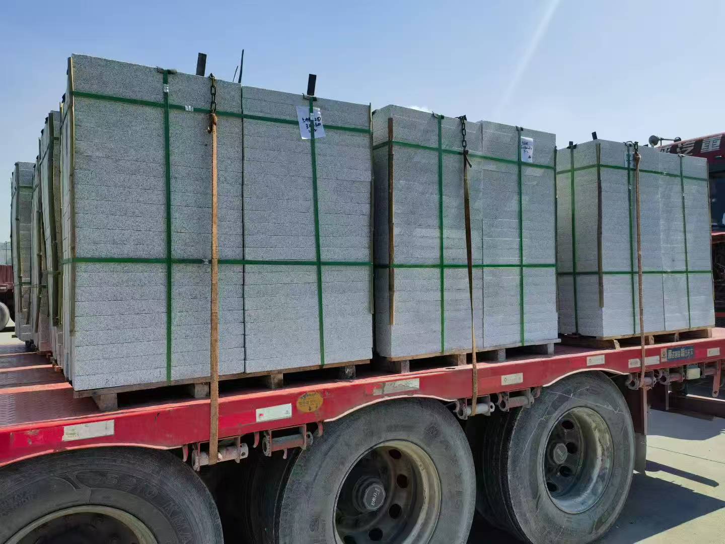 荆州芝麻白花岗岩出货日常地铺石