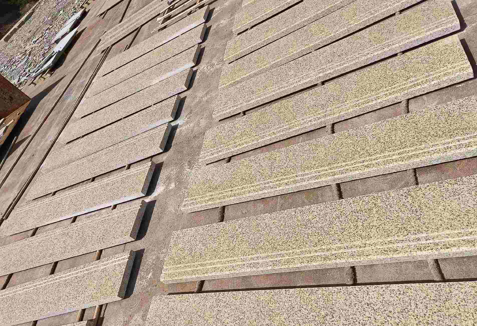 荆州 黄金麻花岗岩光面楼梯踏步