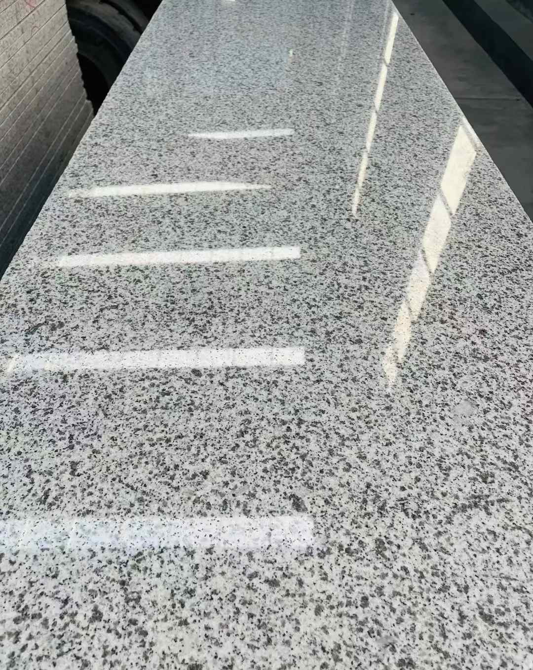 荆州 白麻花岗岩光面毛板